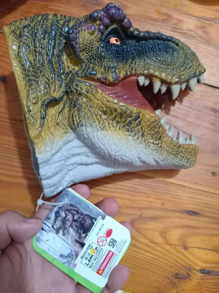 Mainan Tangan Dinosaurus buat anak atau dewasa,baru sisa 1 pcs