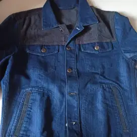 Jaket jeans /denim GU (Global Uniqlo) istimewa