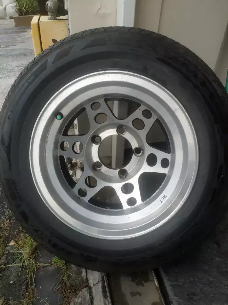 Velg racing bekas
