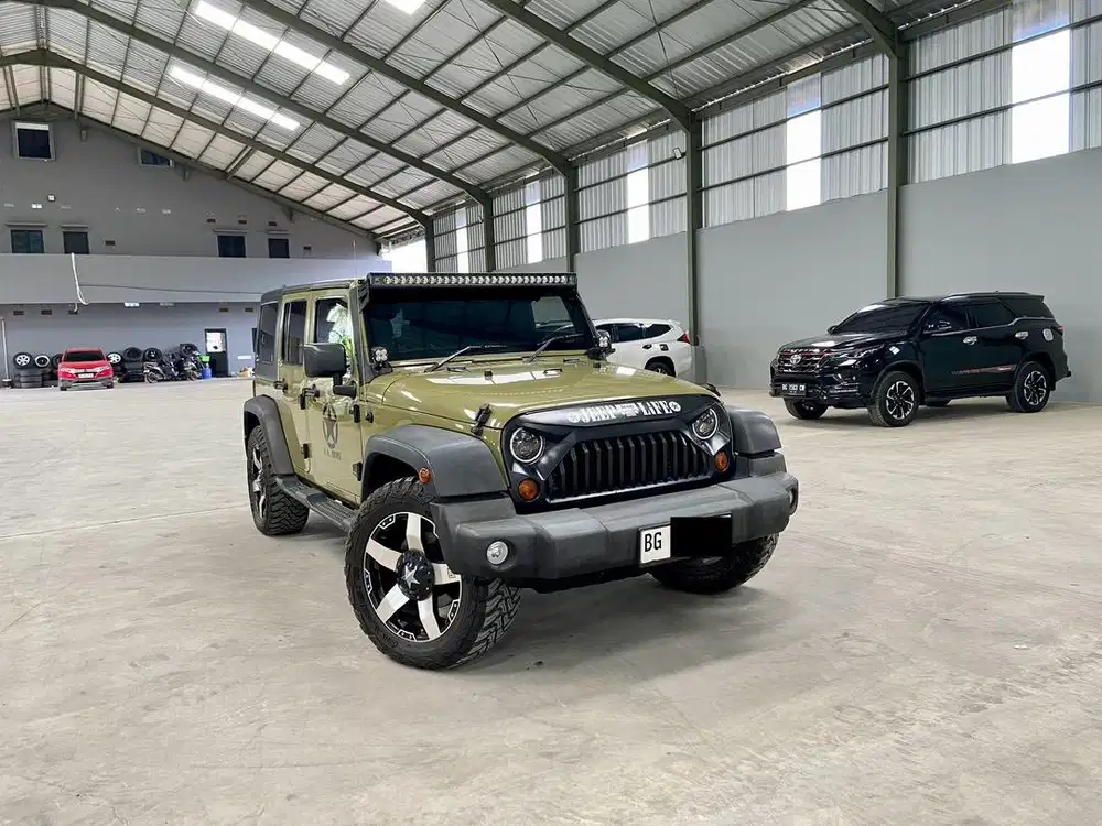 Jeep Wrangler (Diesel) JK Sport CRDi 2013 / 2014 AT Matic Rubicon