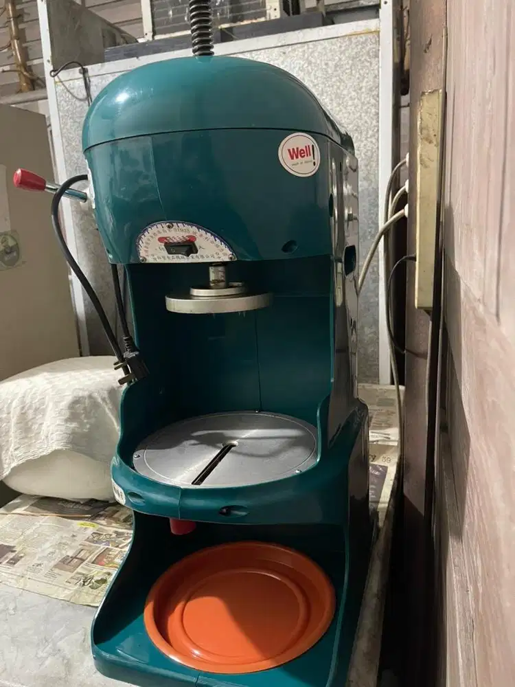 Dijual Mesin Serut Es Salju / Bingsoo (Snow Ice Machine)