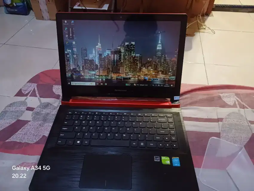 Laptop Lenovo flex 20404 core i5-4210U, ram 16 gb,double VGA