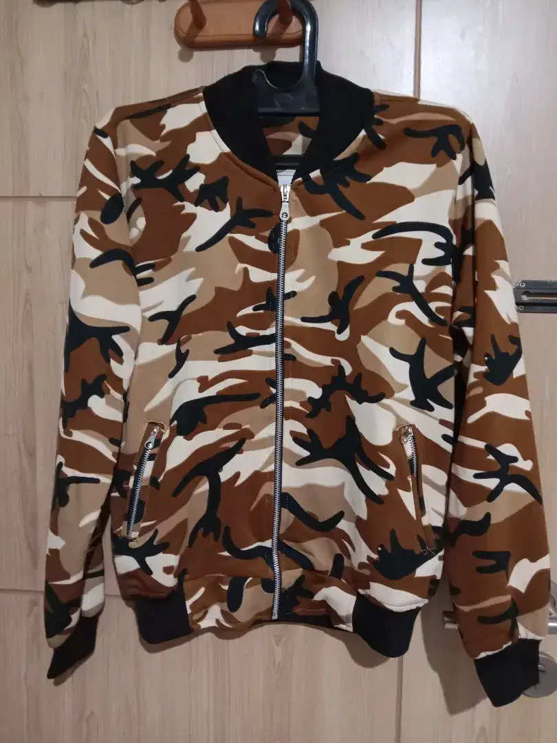 Jaket Bomber Army