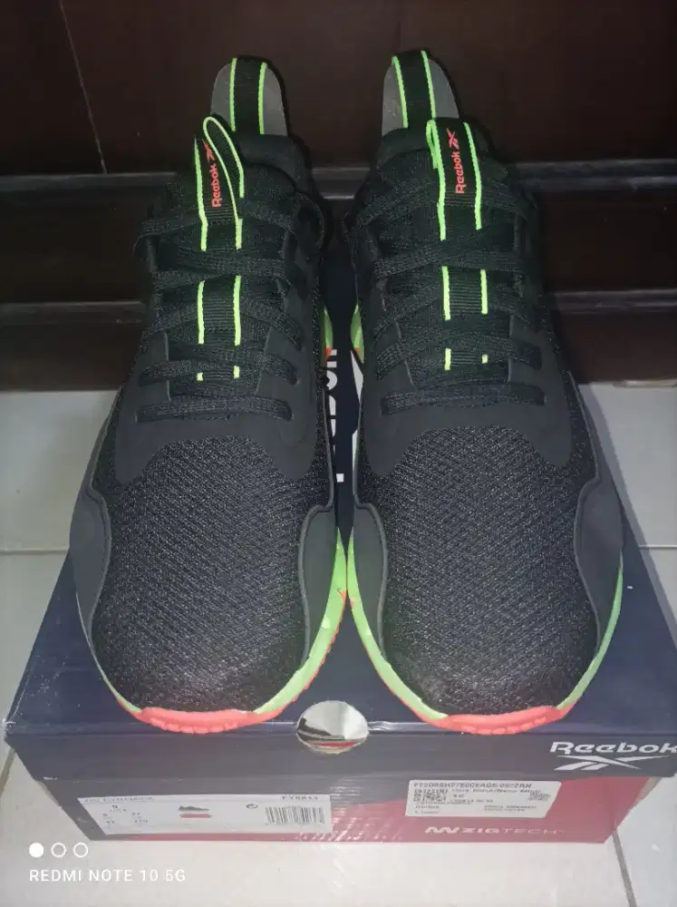 Sepatu Lari Reebok Zig Dynamica size 42