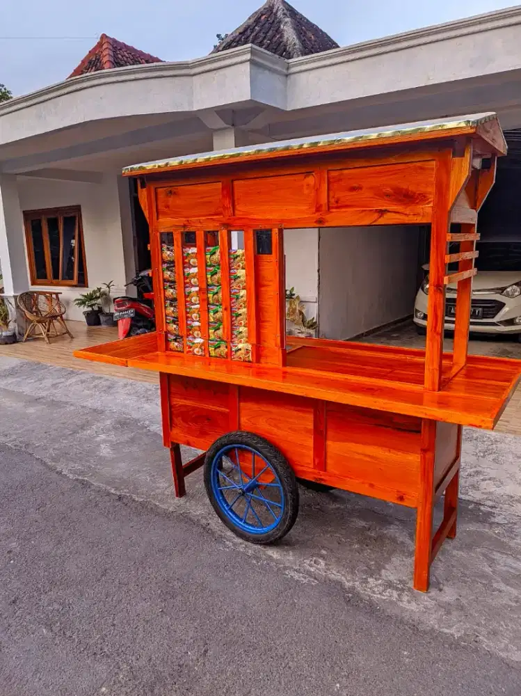 Gerobak warmindo, gerobak angkringan, gerobak pecel lele, dll