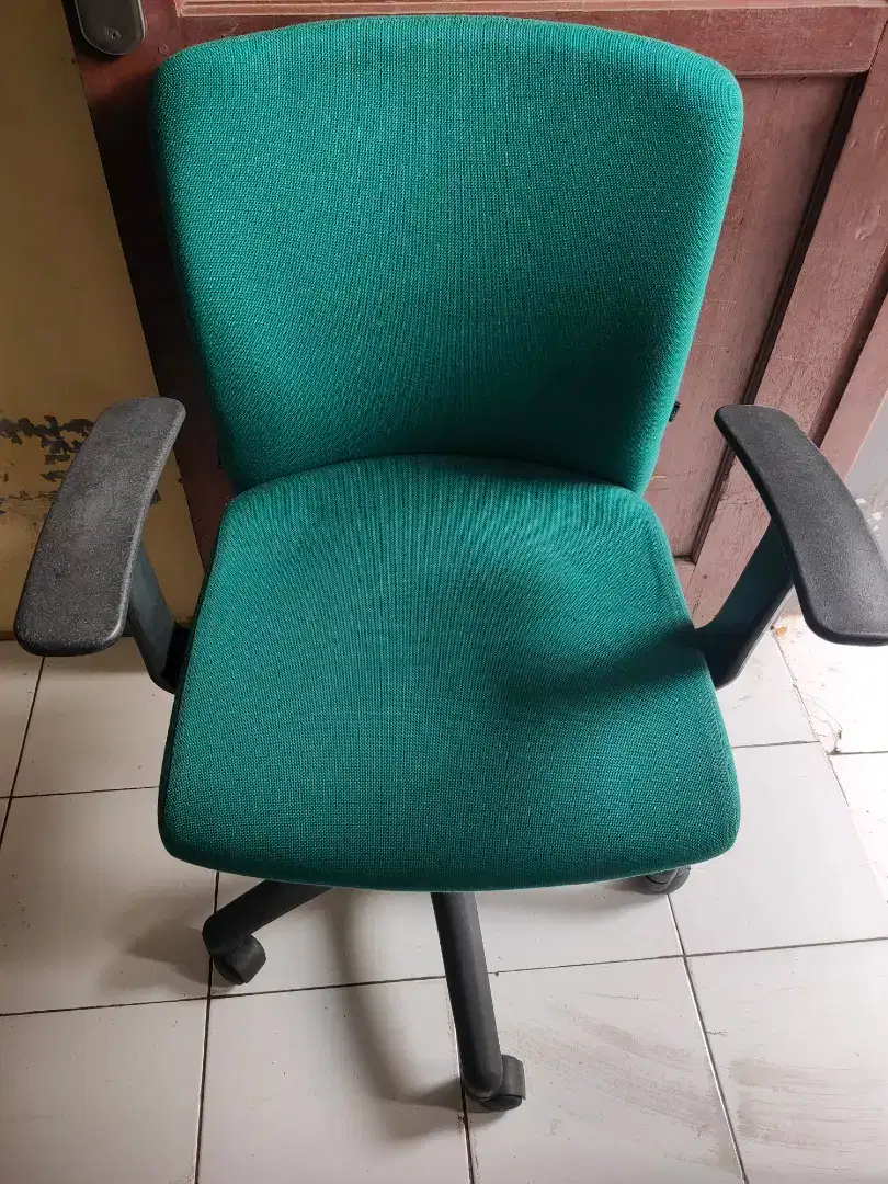 Kursi Kantor Vinoti