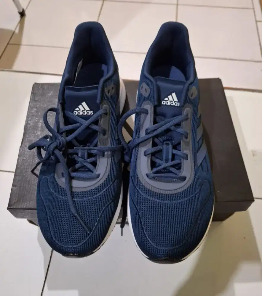 Sepatu adidas original size 44 baru