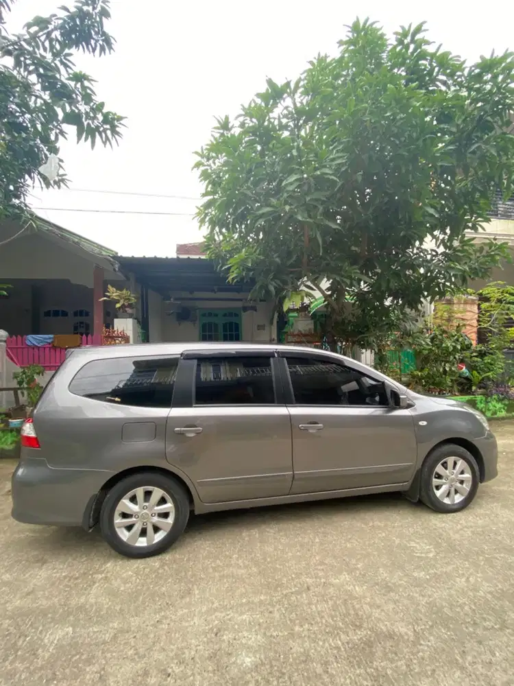 Nissan Livina 2015 Bensin