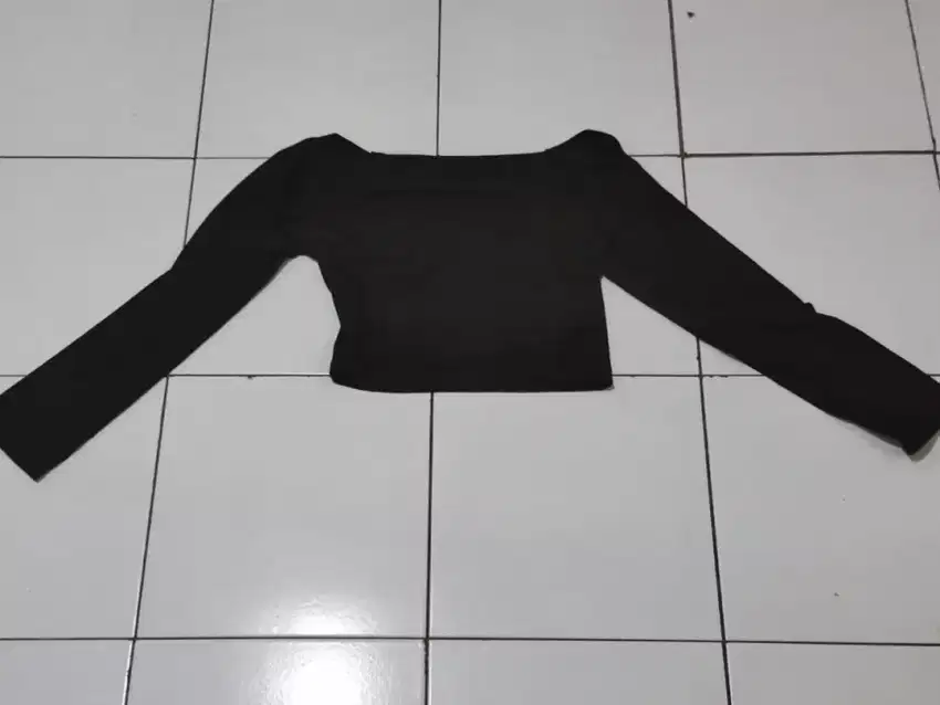 [Preloved] Baju Atasan Wanita Sabrina Top