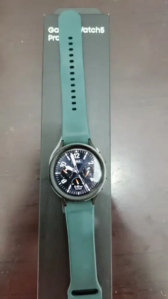 Samsung Galaxy Watch 5 Pro pribadi