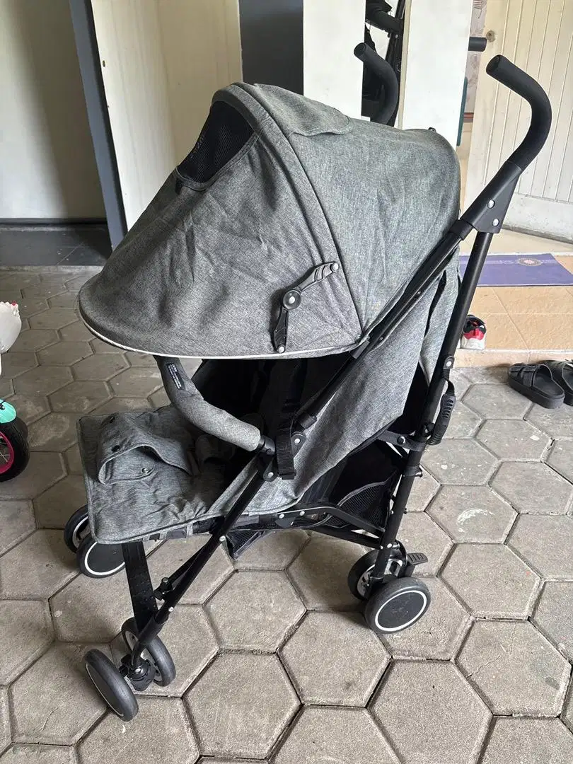 Stroller seperti baru