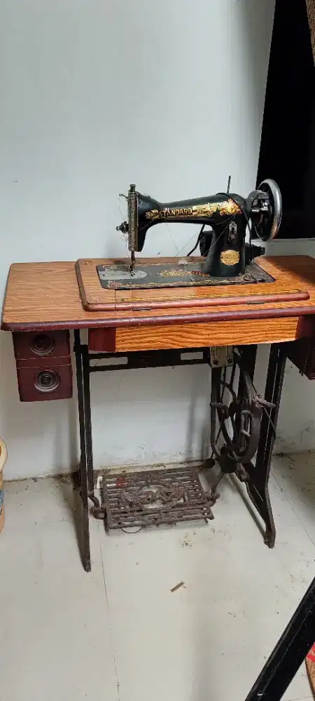 Dijual Mesin jahit Tempo dulu