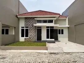 Luas 143 meter Rumah 1.5 Lantai Dekat Terminal Laladon