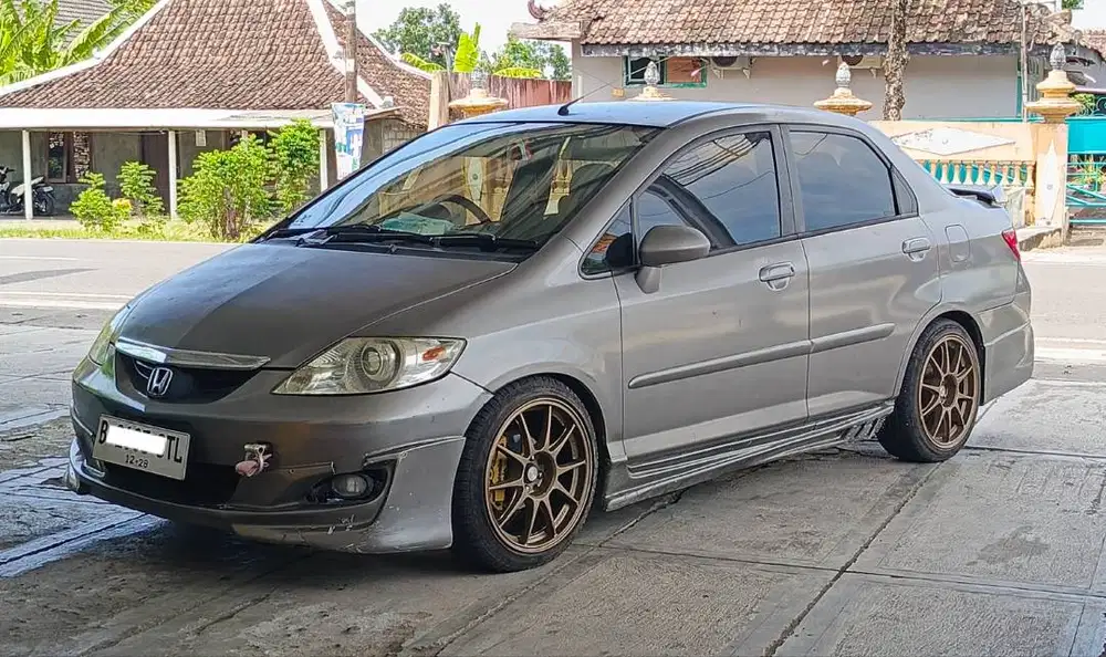 Honda city IDSi 2004