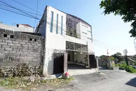 RUMAH MODERN MINIMALIS LANTAI 2 LOKASI CARGO