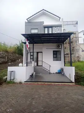 Rumah Villa View 360 Derajat di Ngamprah KBB