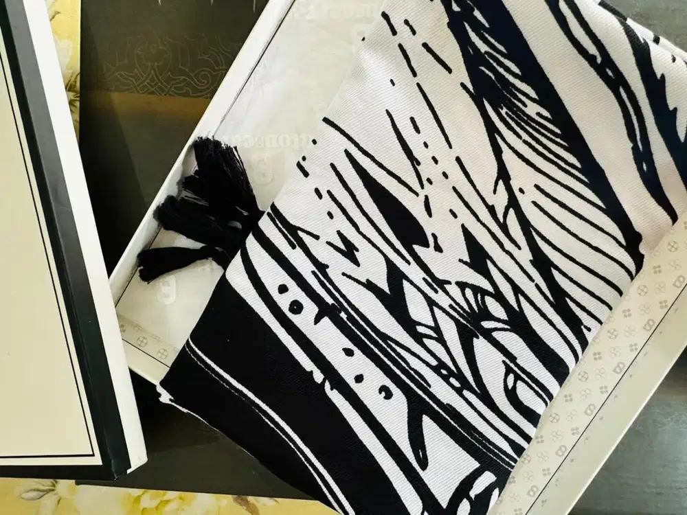 SALE!!! 120k Jilbab Voal Premium Bahan Bagus Lembut