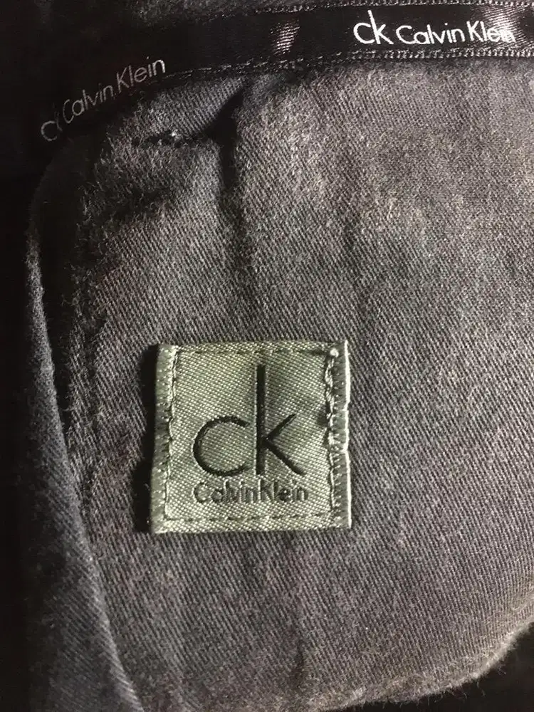 Celana chino calvin klein sz30