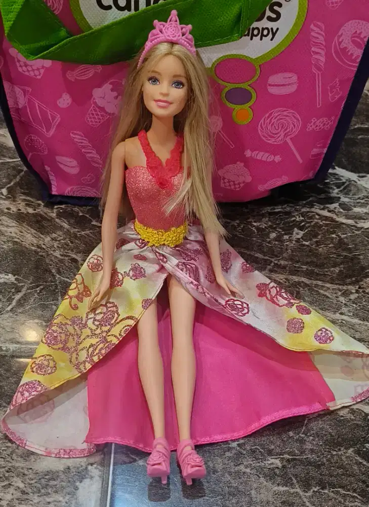 Mainan barbie cocok untuk koleksi