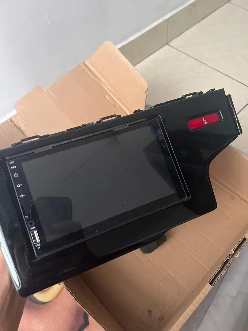Headunit Hollywood + speaker bawaan jazz gk5