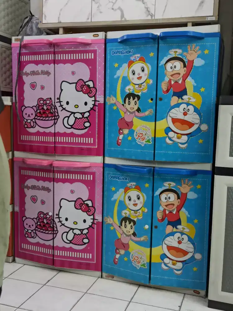 Lemari Plastik Hellokity/Doraemon