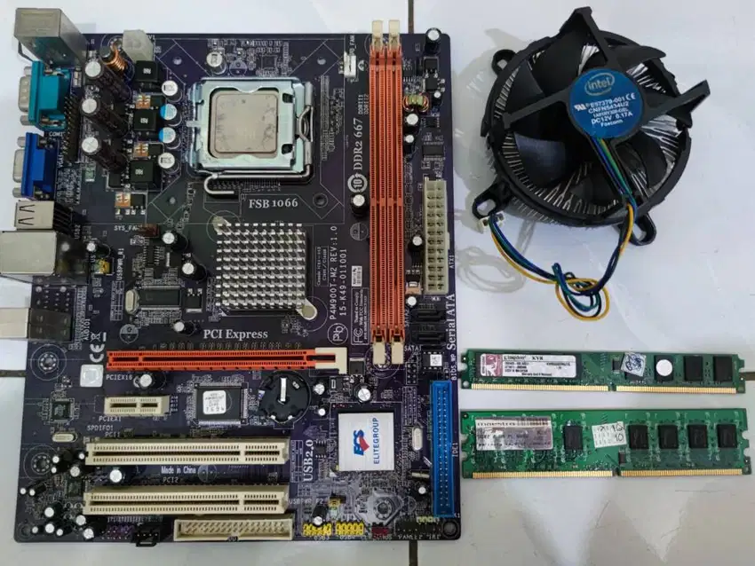MB ECS P4M900T-M2 plus CPU Intel Dual Core E2160 (Ada Bonus)