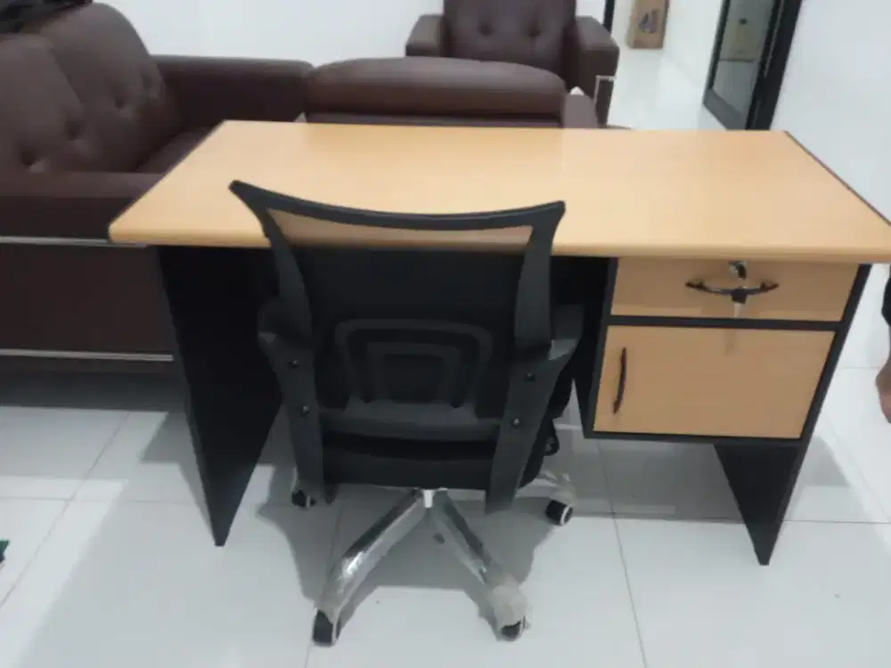 Peralatan Kantor Meja Kerja Online Fullset Kursi Hidrolik