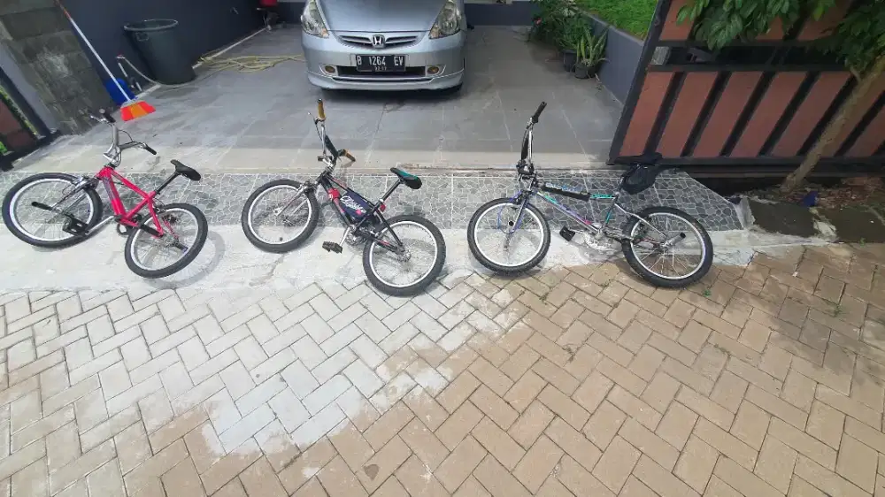 Sepeda BMX Haro Group 1 dan Haro Shredder