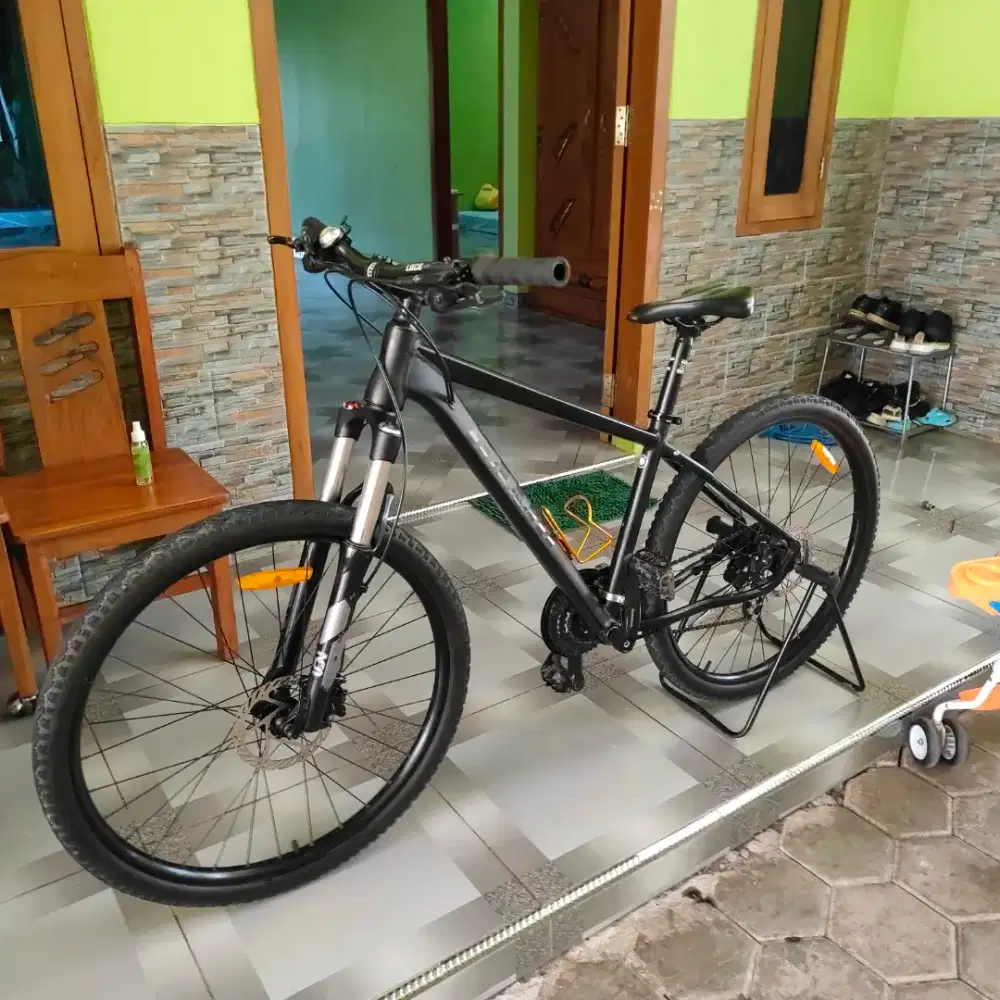 Mtn Camp finix . Hitam. Gear simano altus.