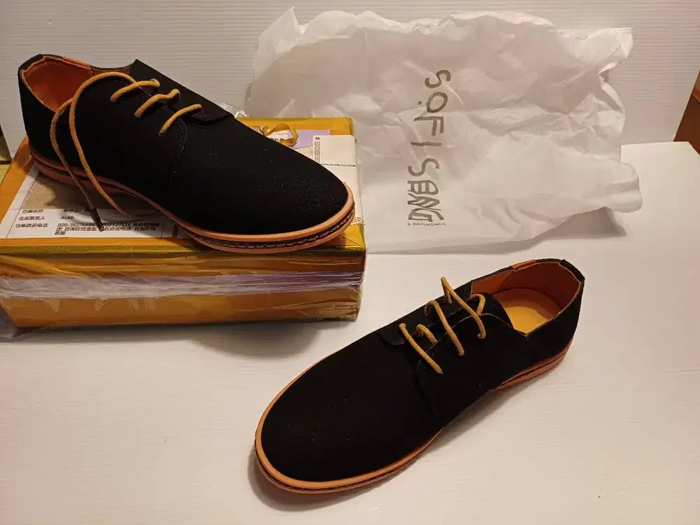 Sepatu  Pria Formal / Santai / Kerja  Kulit Suede (Size 38)