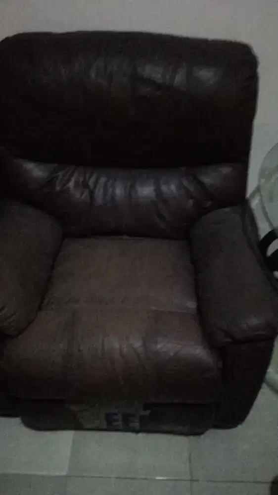 Kursi malas model sofa