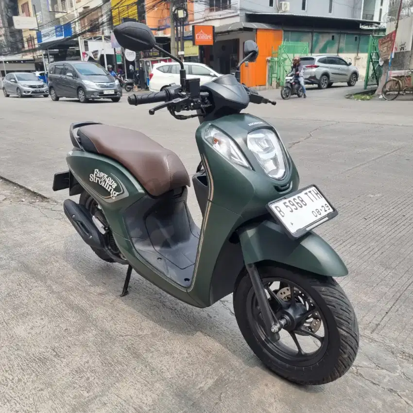 Honda New Genio Fabulous ESP CBS ISS LED Fi 2024 bulan 8 Scoopy