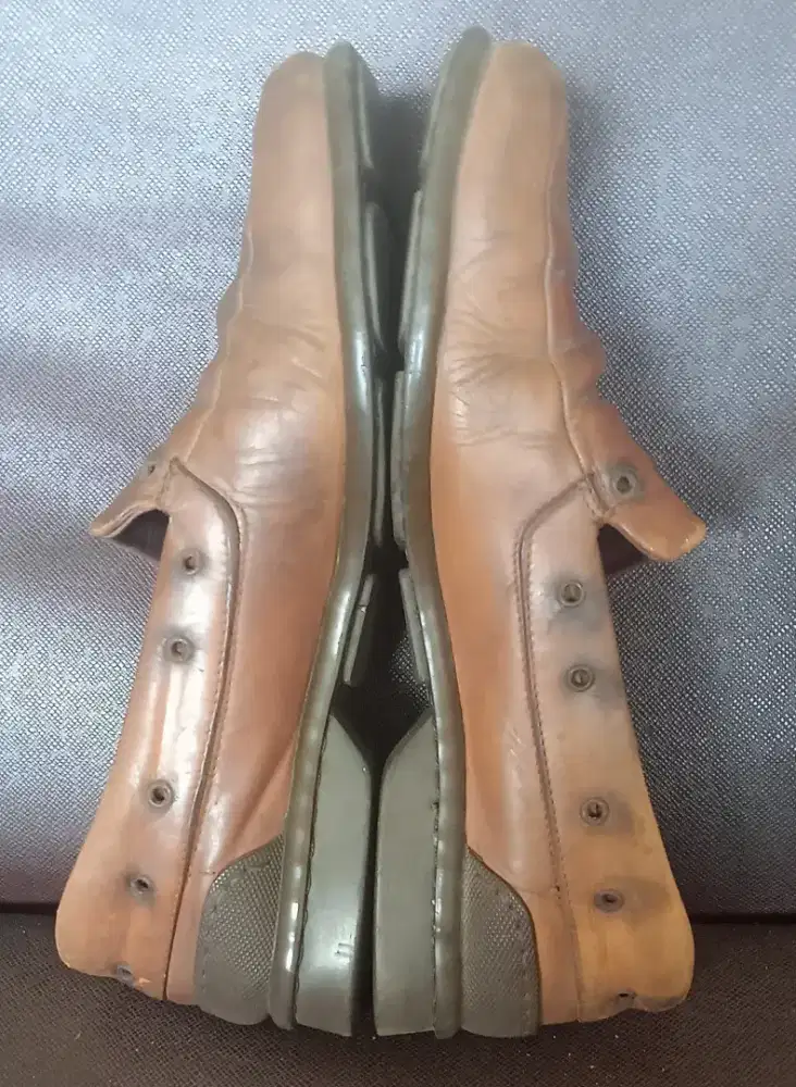 Sepatu Merk Pollini ,Made in Italia UK.39