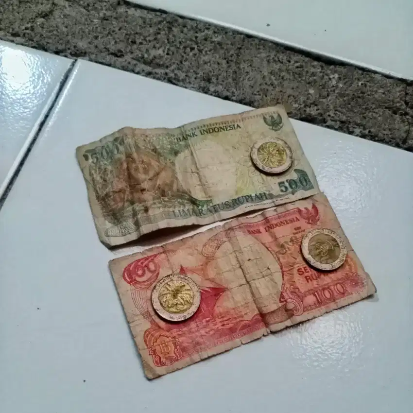 Uang Rupiah lama alias jadul