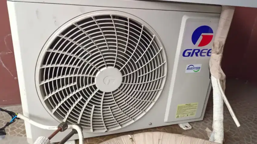 DIJUAL AC GREE 1/2 PK Inverter