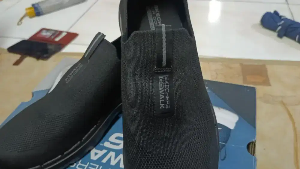 Sepatu skecher original baru