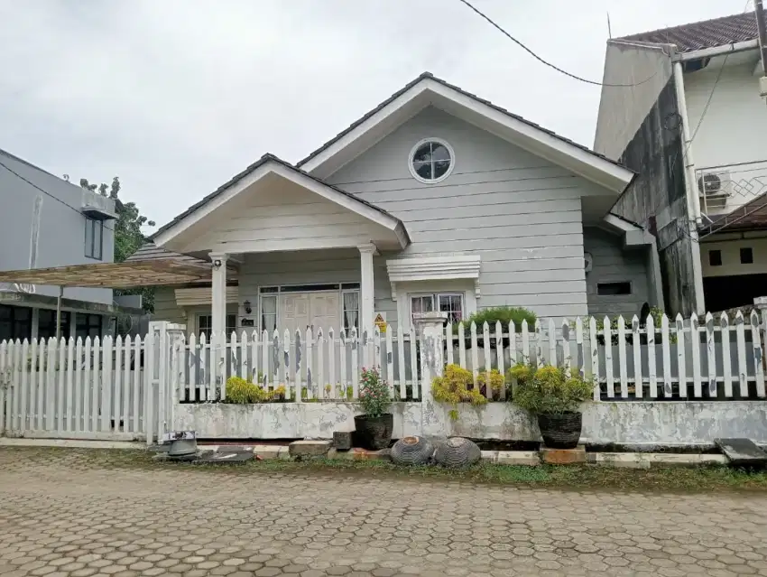 RUMAH SIAP HUNI PINGGIR TOLL CIJAGO