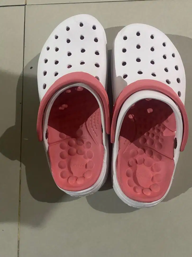 Sendal crocs like new