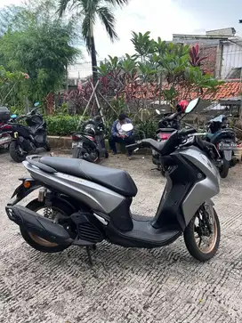 DIJUAL YAMAHA LEXI LX S 155 VVA SILVER