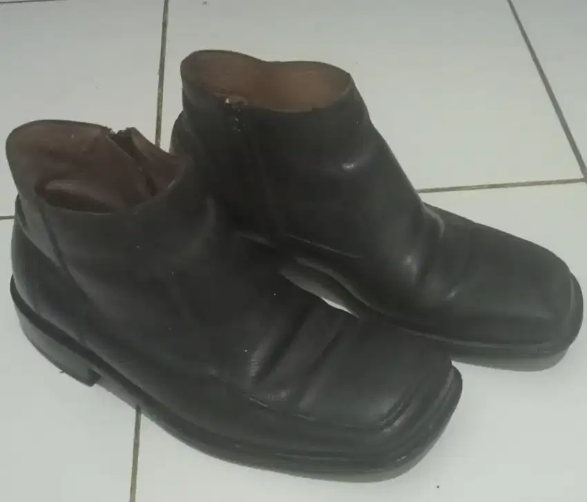 Sepatu kulit 3/4