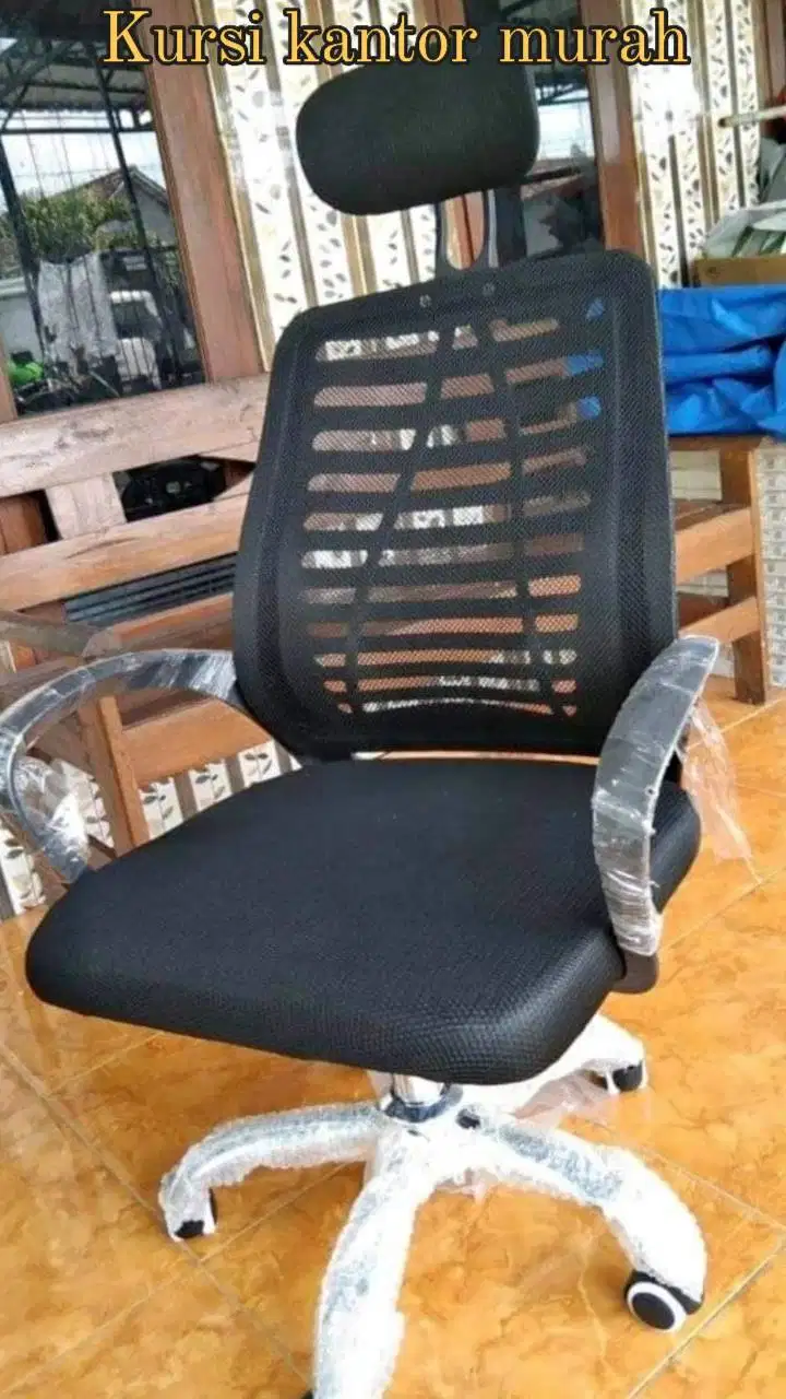 Kursi kantor ergonomis