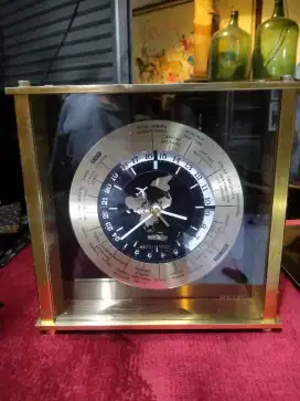 Jam meja Seiko World Time
Kondisi Normal