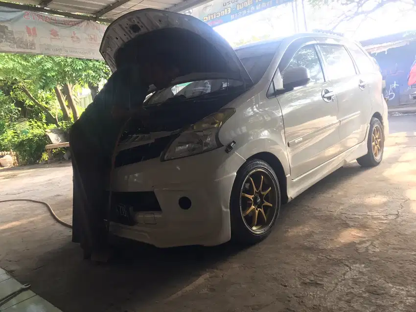 Daihatsu Xenia 2014 Bensin