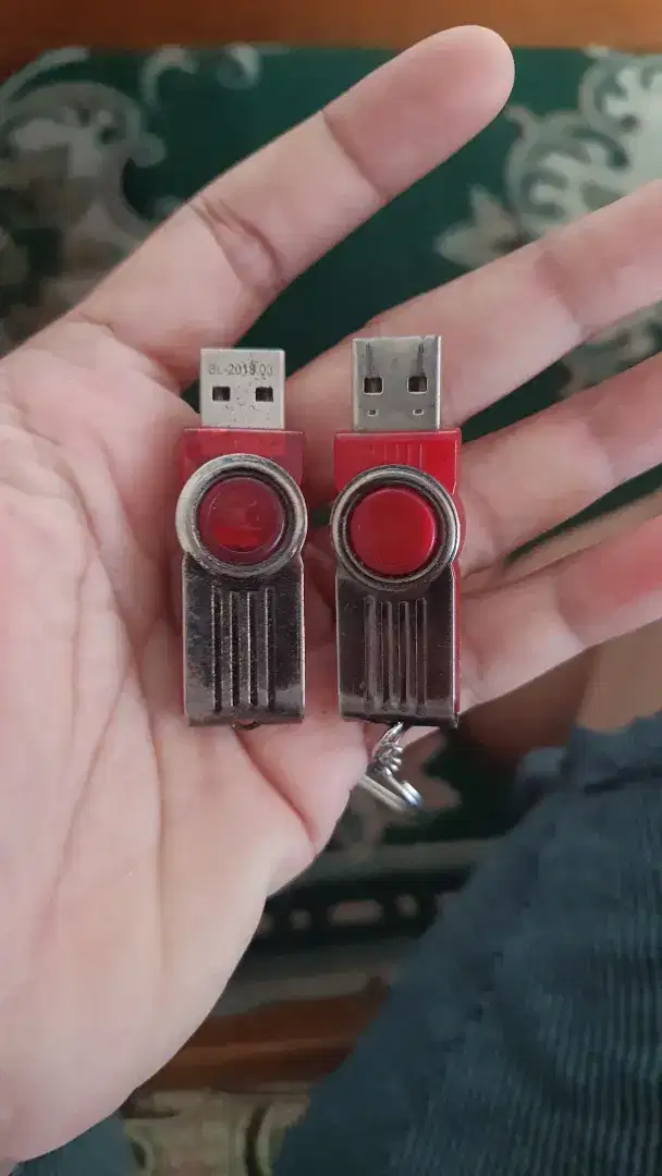 Flashdisk KingStone 8Gb dapat 2Flashdisk