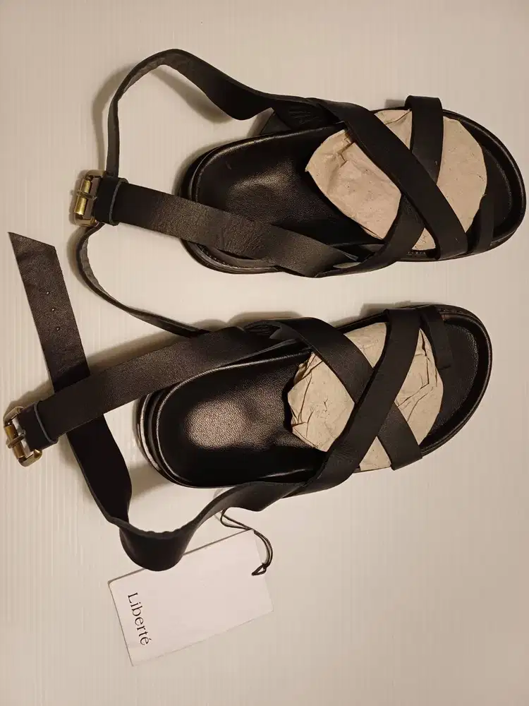 Sepatu Sandal  Wanita Bronte   Liberte (Size 38)