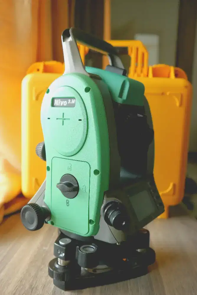 Nikon Nivo 3m Total Station