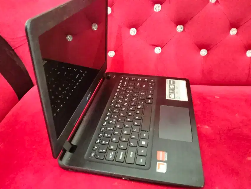 ACER ASPIRE 3 slim AMD a9-9420 ram 4 SSD 256 siap kerja game editing
