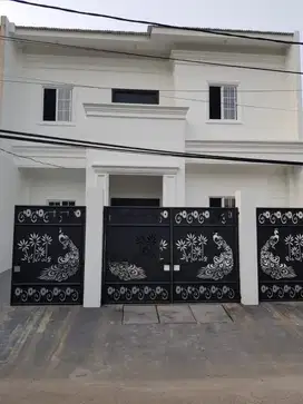 Dijual Rumah Cantik, Siap Huni, At Villa Melati Mas Bsd