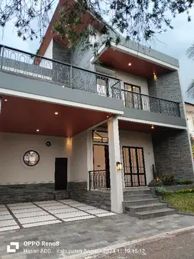 di jual rumah baru best view siap huni depan green area Sentul city