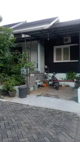 dijual rumah villa krista banyumanik